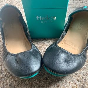 RESERVED- Tiek’s - Matte Black Size 9